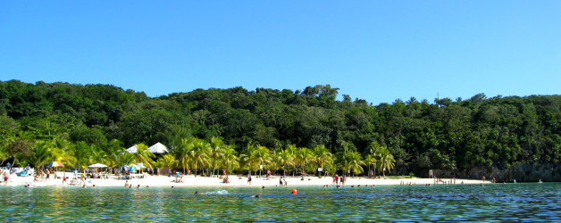 The Most Perfect Beach in Honduras